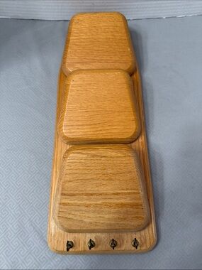 Cornwall USA Vtg Boho MCM Solid Oak Three Tiered Mail Pockets Metal Key Holders